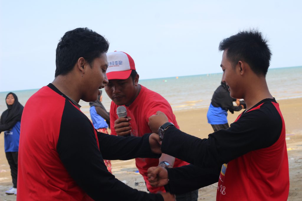 Outbund-Pantai-Kelapa11 - 0812-4954-8615 Wisata Tuban Dot ...