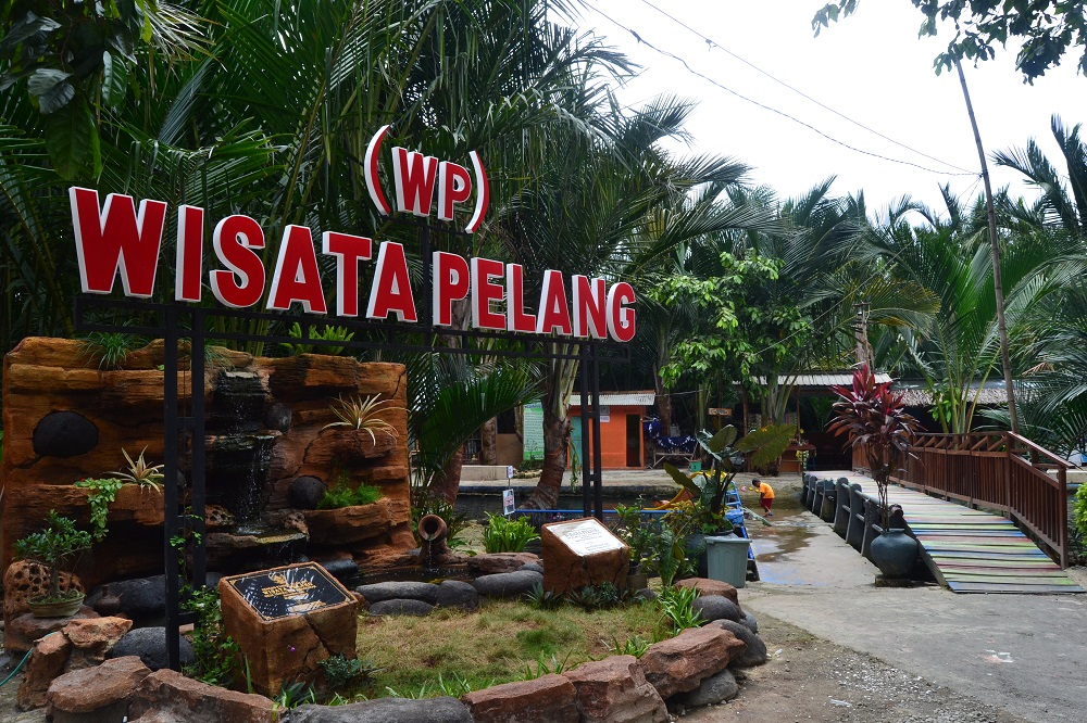 wisata pelang dan kebun sagu tuban